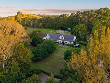 Clevedon's Trophy Estate