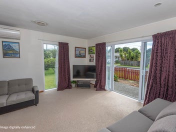 Double Glazed Starter Home - Close to CBD/Hospital