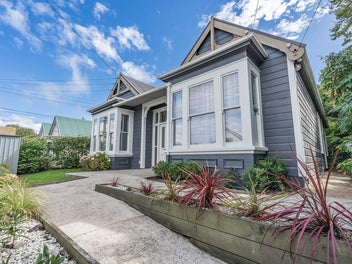 Spacious Family Living in Sought-After Mornington