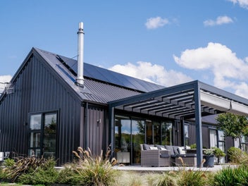 Lifestyle Gem - Modern Home, Beautiful Views