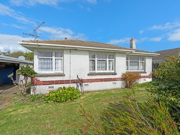 Solid 1950s Brick & Tile in Georgetown