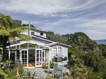 Sunshine, Seclusion and Motivation to Sell!