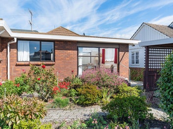 Sunny, Brick, Handy Townhouse