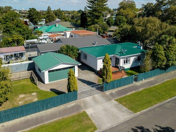 FULLY REFRESHED. FULLY FENCED. FULLY READY