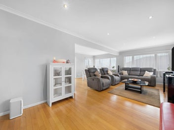 AUCTION: Prime Position on Pukekohe Hill!