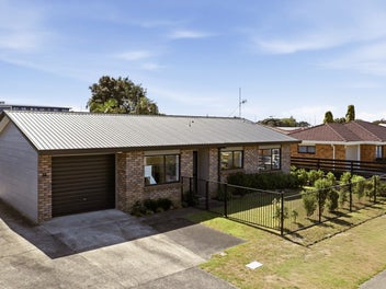 Light, Bright & Close to Everything