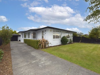 Four Bedroom Family Home With Two Bathrooms