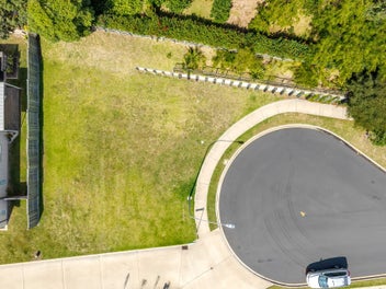 Quiet Corner in a Friendly Neighbourhood