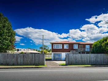 878m² MHU Flat Land Do Up or Rebuild