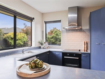 Smart, Low-Maintenance on a Freehold Section