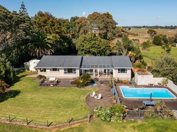 LIFESTYLE, PRIVACY, POHUTUKAWAS & WIDE SEA VIEWS