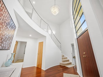 Family Living - Renovated & Ready to Enjoy