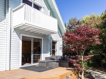 Private Sanctuary in Popular Halswell