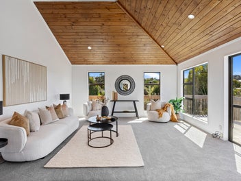 Prime Location, Character & Seaviews