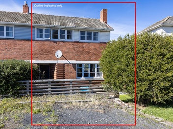 Tidy, sunny & conveniently located