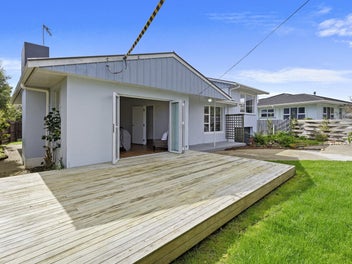 STOP RENTING, BUY THIS GREAT PROPERTY