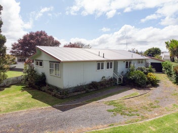 LOVELY HOME WITH SO MUCH TO OFFER