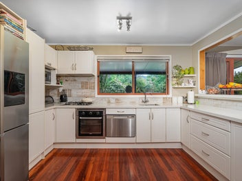 Bring Your Clubs - Short Walk to the Course!!