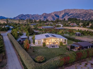 Lake Hawea Lifestyle on 2074sqm