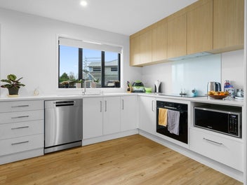 Simple Living, Done Well