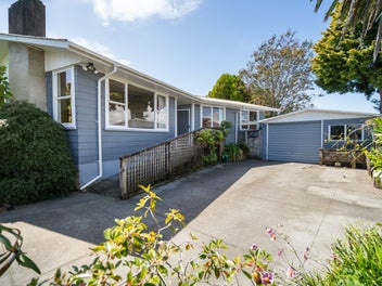 Dream Big in a Gorgeous Garden Sanctuary