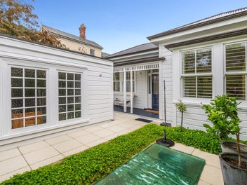 Coastal Charm Meets Contemporary Living