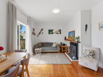 Classic Kiwi Living with a Front-Row Seat