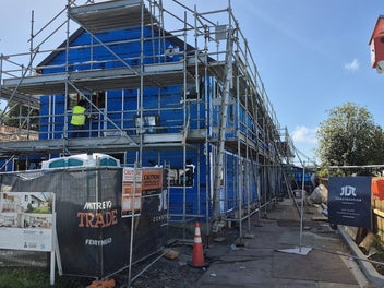 Contemporary Living on the City Fringe