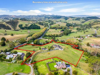 Elegance Personified X 2 (4.0Ha) Classic car l...