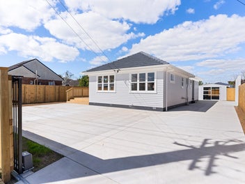 Astonishing Opportunity on Ashton Ave!