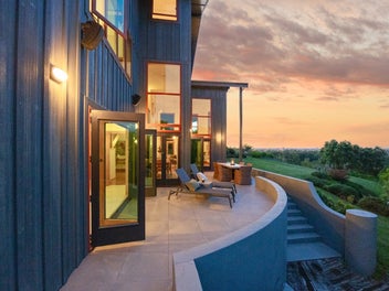 Panoramic Views, Architecture & Tranquillity