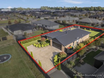 Space, Sun & Serious Potential on 926m²