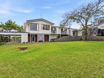 The Summer House - Coastal Living with Sublime...