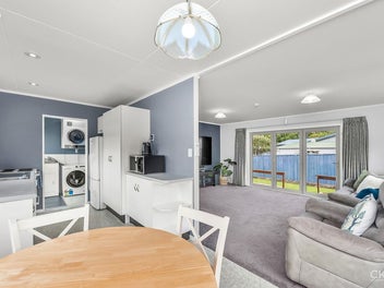 COMFORTABLE FAMILY HOME