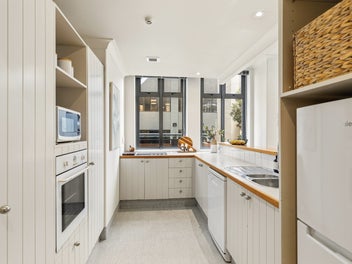 Character - Double Glazing - Fabulous Location!