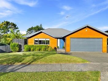 Exceptional Entry Opportunity to Te Wharau Dr.
