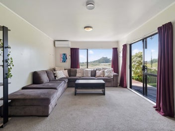 Private, North Facing Living & Views to the Mount