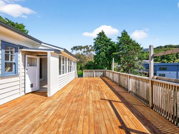 Character, Privacy & Stunning Bush Views