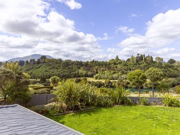 Rare landholding, remarkable home