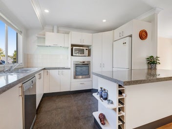 Position Perfect in Little Manly