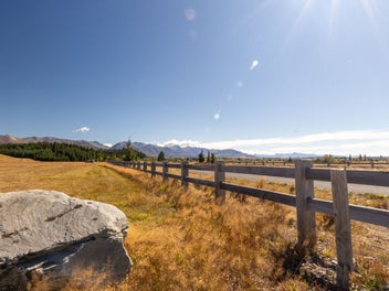 Elevated Twizel Living 5255m² with Rural Outlook