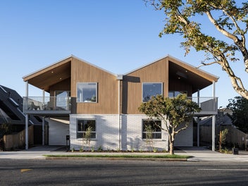 Front & centre - sun, space & carport