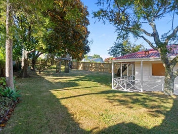 A Quarter Acre Kiwi Dream Alive.