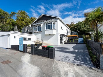 Renovated Family Home + Airbnb Option