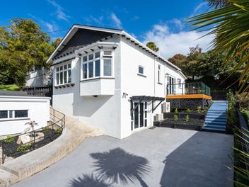 Renovated Family Home + Airbnb Option