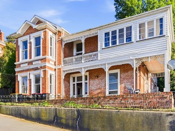 Blue-Chip Location, High-Yield 2568pw