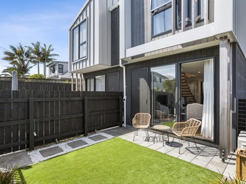 LAST WEEK TO VIEW BEFORE THE AUCTION!