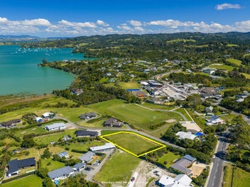 Parua Bay's Finest Section