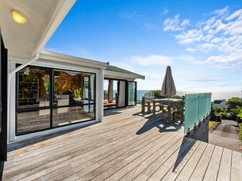 Blue Seas. Blue Skies. Blue Chip Muriwai.