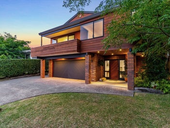 Sea Views, Space & Future Possibilities